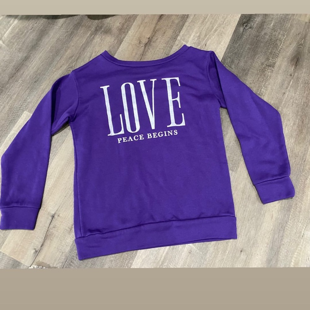 Sweatshirt